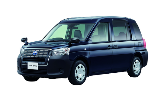 Naha Airport ⇔ Tokyo (Private Taxi Transfer_Midsize)